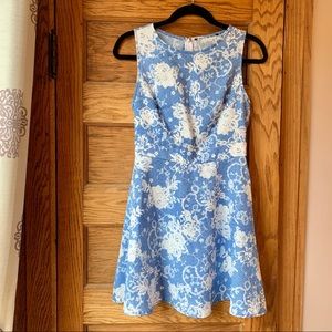 Lace pattern A-line dress